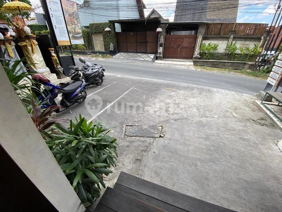 Bangunan Ruko Office 3 Lantai Premium di Jalan Utama Umalas Siap Huni Prime Area SHM Imb Lengkap - Image 2 of 4