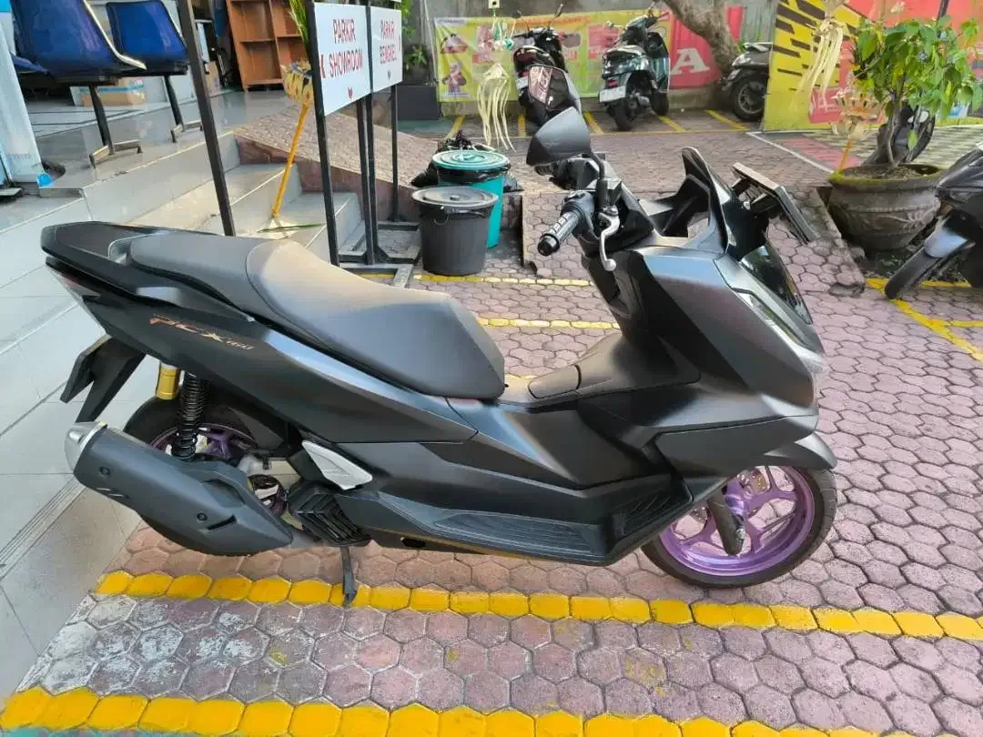 PCX 160 Roadsync ABS (di bawah 2.100 km) - Image 4 of 7