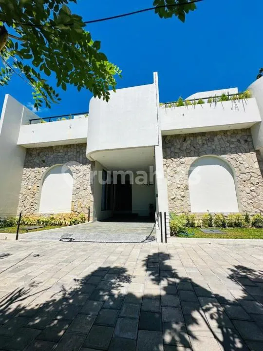 New Brand Villa Modern di Goa Gong Jimbaran - Image 1 of 4