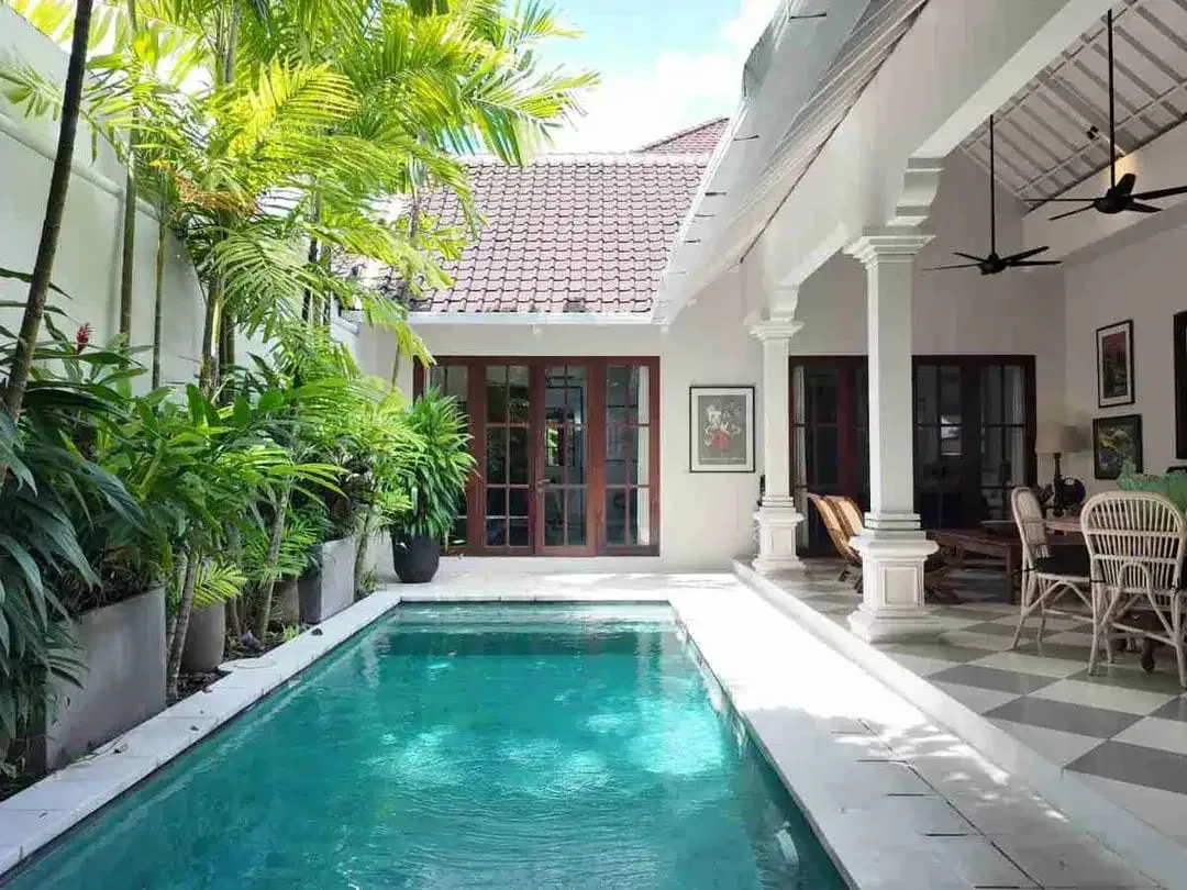DIJUAL  VILLA FULL FURNISH  DEKAT PANTAI SEMINYAK PK - Image 1 of 10