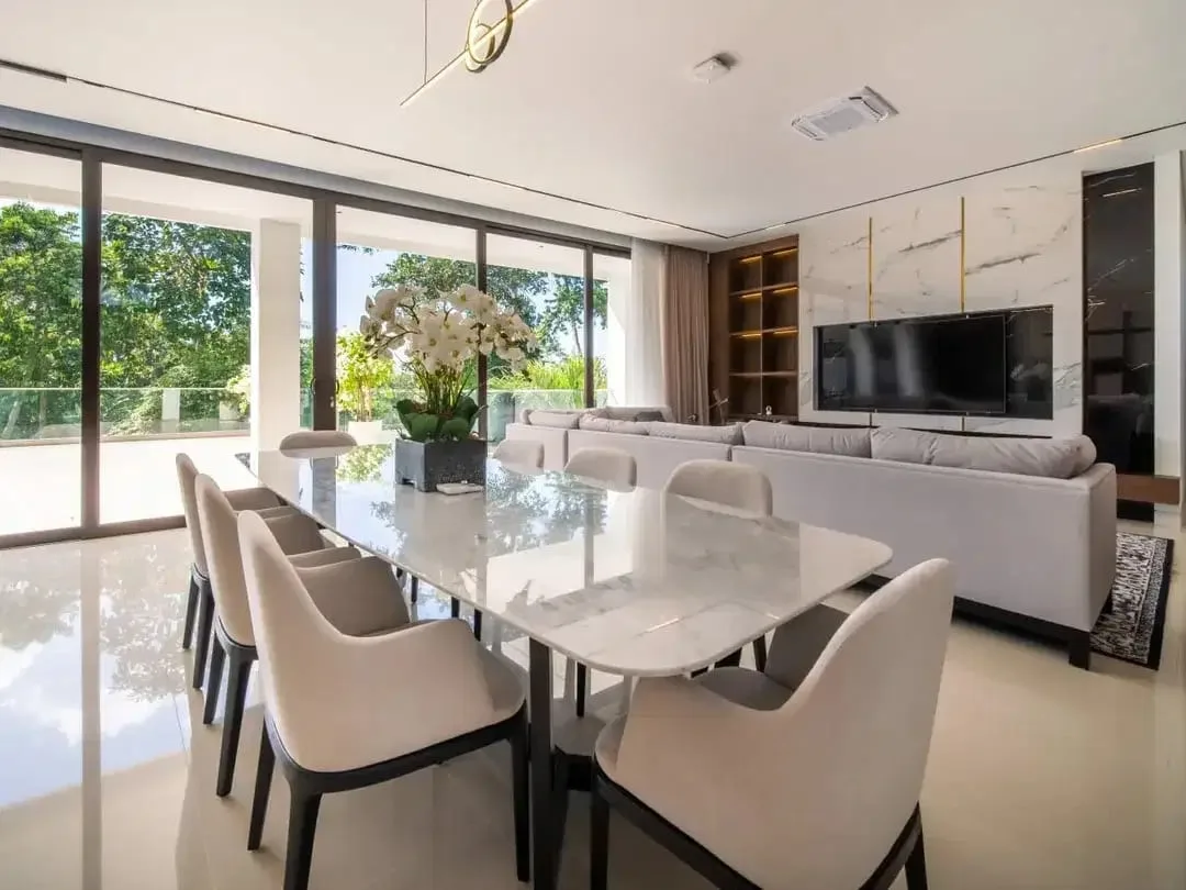 Exclusive Luxury Villa For Sale - 4 Bedroom Masterpiece in Ubud - Image 4 of 10