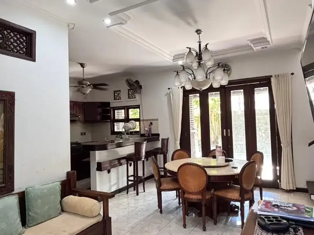 VILLA MEWAH FULL FURNISHED + PRIVATE POOL DI DENPASAR SELATAN - Image 3 of 7