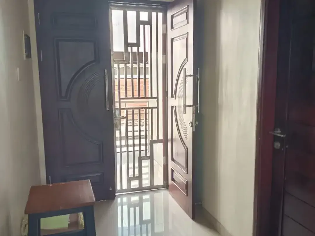 Rumah 3 Lantai Full Furnished 5 Kamar Diponegoro Denpasar Selatan - Image 6 of 8