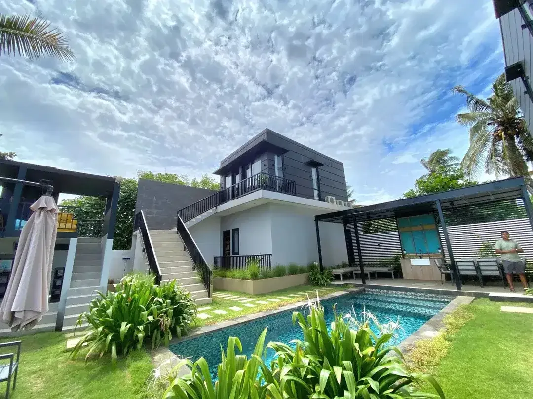Villa Tepi Pantai Saba Gianyar Bergaya Modern Tropical Bangunan Baru - Image 9 of 10