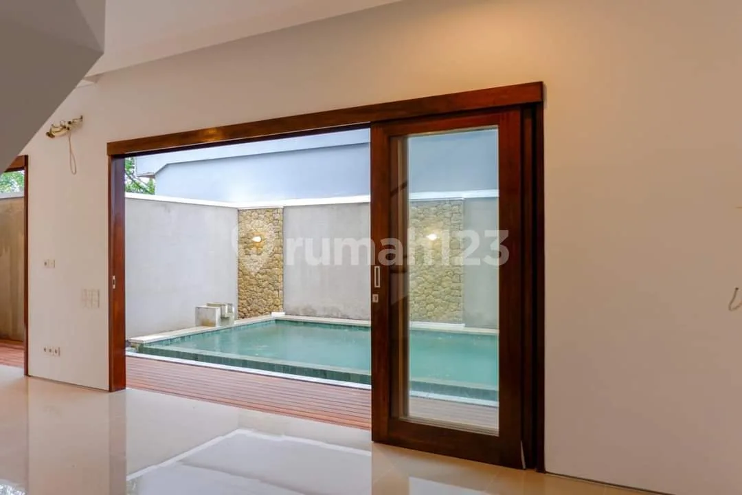 Ready Luxury Villa One Gate System Dekat Pantai Melasti dan Pandawa - Image 3 of 4