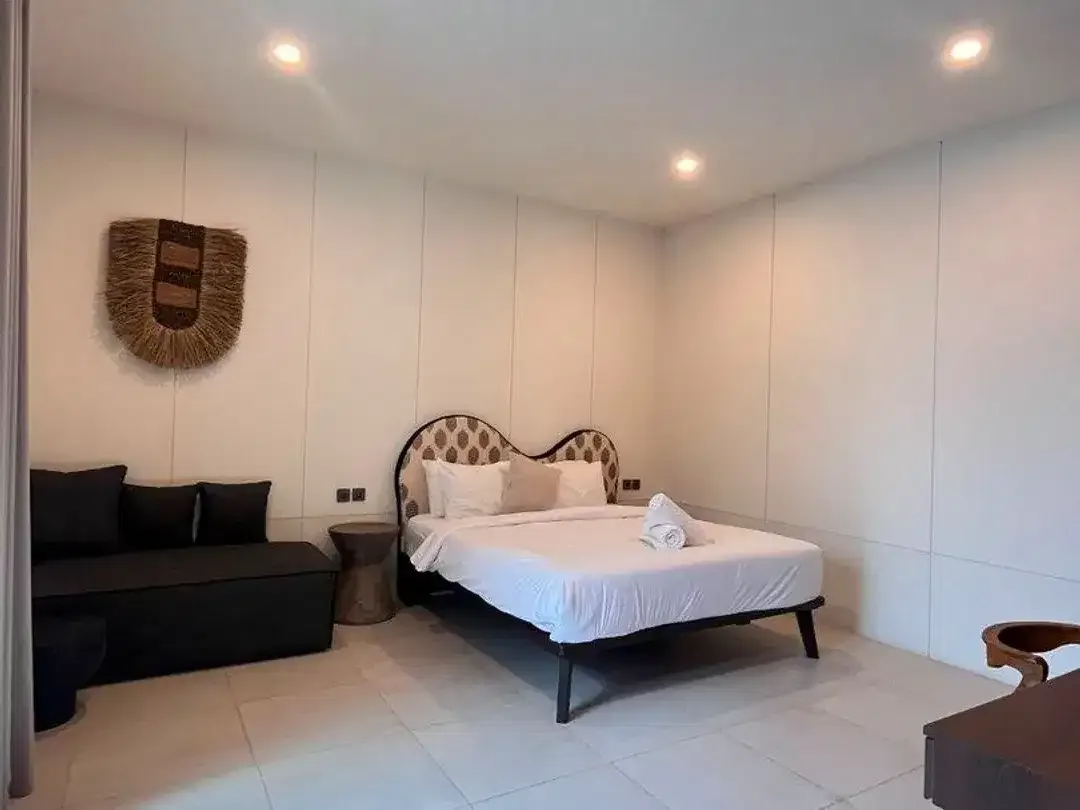 Villa 3 Bedroom Full Furnished Siap Huni Dijual, Area Seminyak - Image 4 of 10