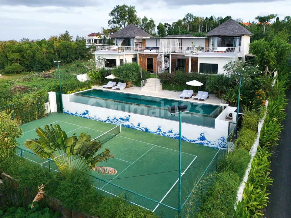 Villa 6BR Luxury Modern dengan Lapangan Tennis dan Unblock Ocean View di Ungasan, Bali. - Image 2 of 4