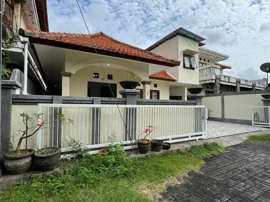 DIJUAL RUMAH KOMPLEK PERUMAHAN NUSA DUA - Image 8 of 10