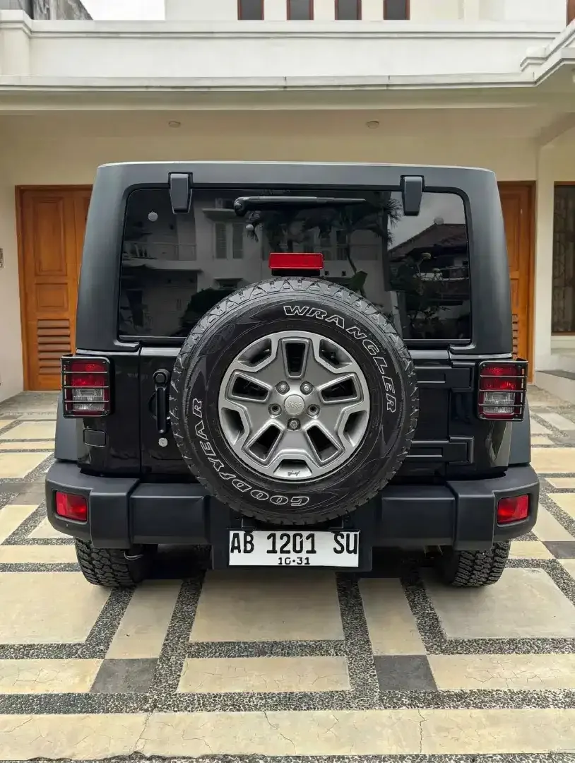 JEEP WRANGLER RUBICON UNLIMITED 3.6 AT 4X4 - Image 4 of 10