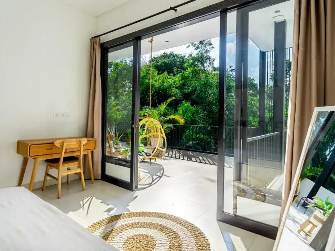 Modern Industrial Style Villa with Green Views in Tumbak Bayuh - Image 3 of 10