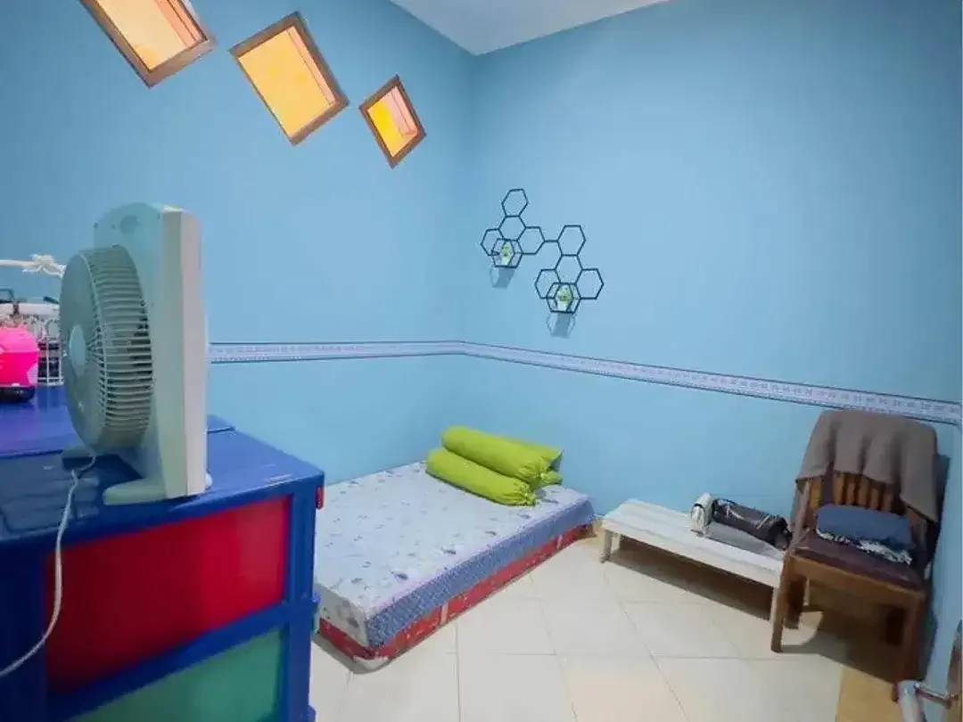 Dijual Rumah 1 lantai Masih terawat baik dan siap huni Lokasi Jl Gunung Resimuka - Image 8 of 10