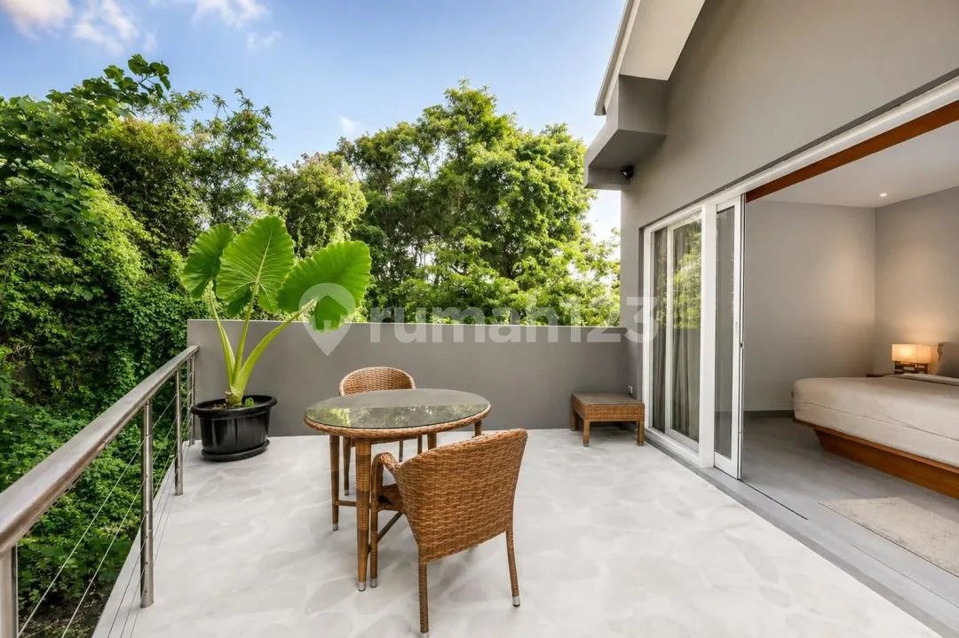 Villa Bali Kerobokan ,Kuta Utara Bagus Full Furnish Mewah View Sungai - Image 2 of 4