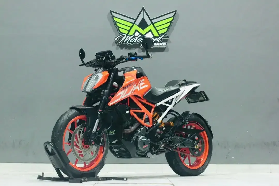 KTM Duke 390 ABS mulus mesin sehat unit siap pakai aja bro - Image 3 of 4