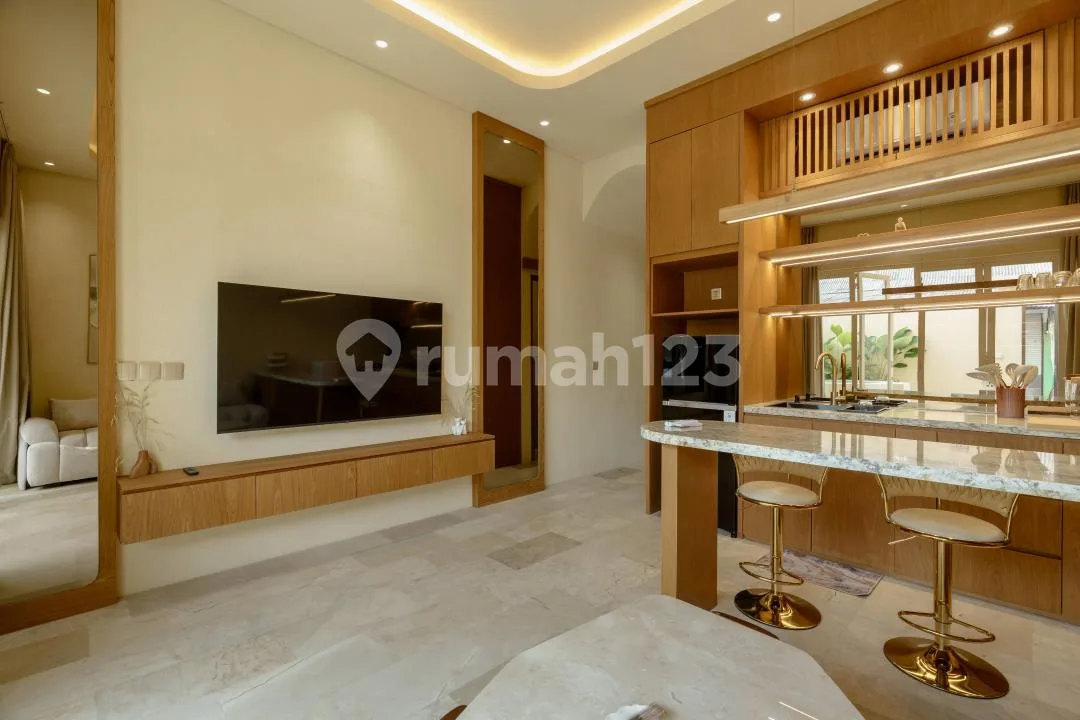 1 Bedroom Villa With Outdoor Jacuzzi And Enclosed Living Space In Berawa (R-Cg17) - Image 3 of 4