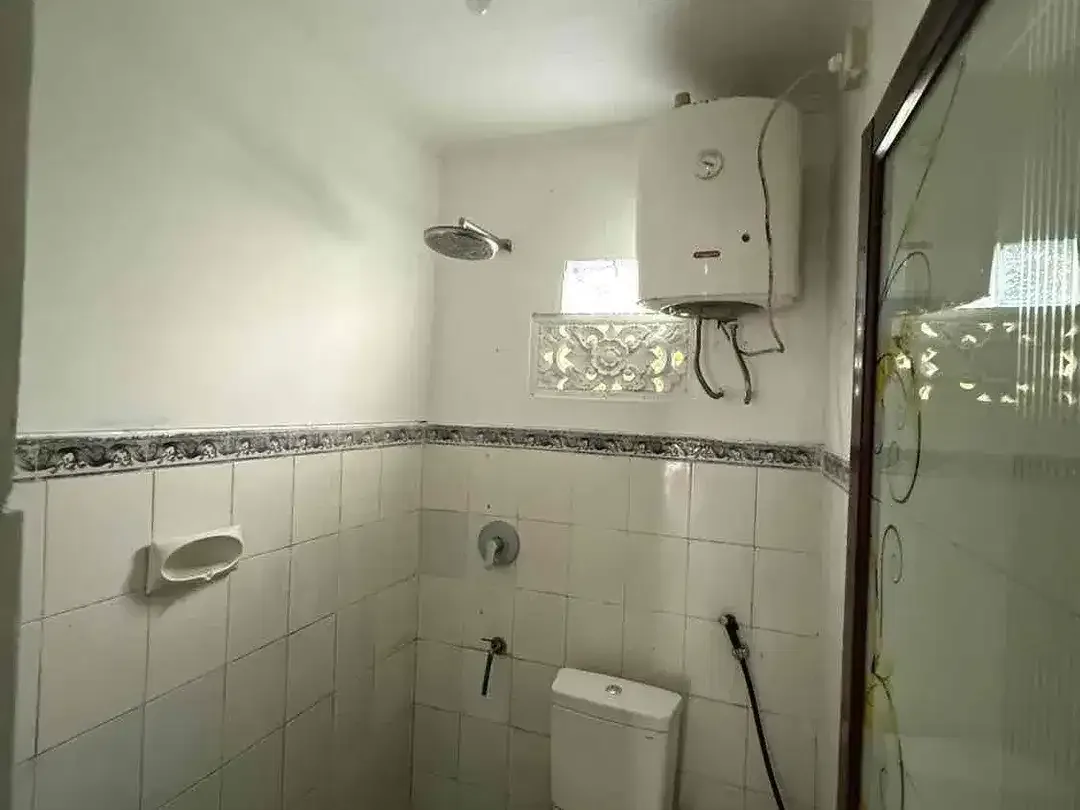 DIJUAL rumah lokasi Jl Gunung Athena Padang Sumbu Kelod dekat Seminyak Kuta Bali - Image 7 of 10