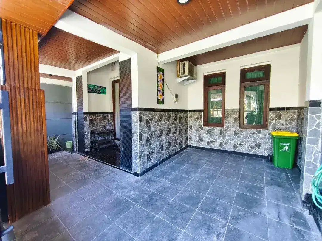 Rumah MURAH 2 Lantai Dekat Club Jimbaran Taman Griya - Image 2 of 10