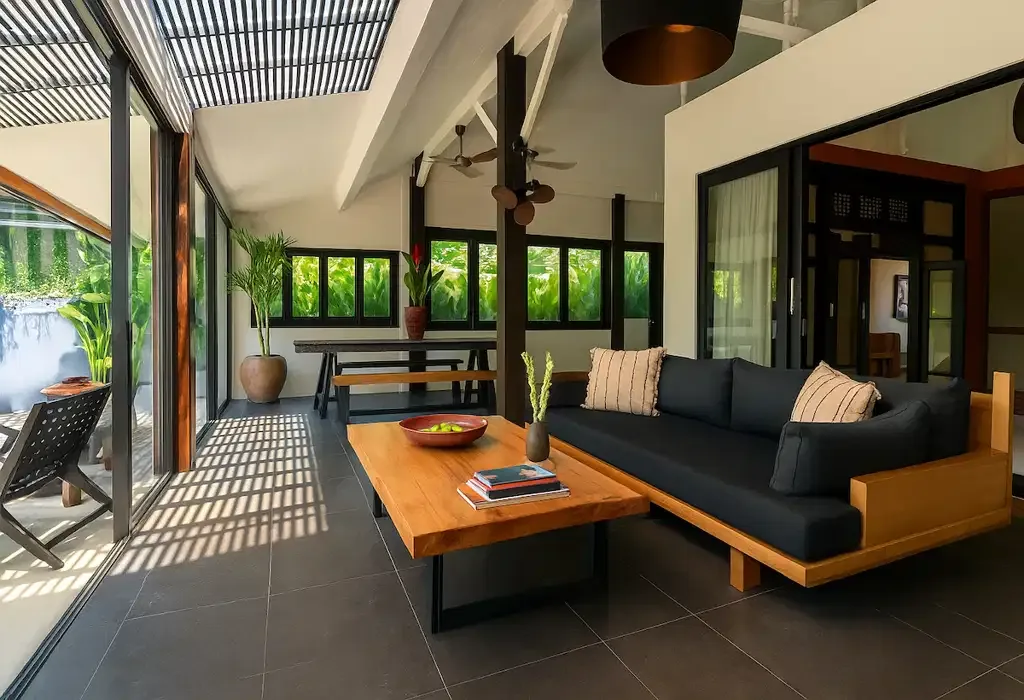 LEASEHOLD | TROPICAL JOGLO 3 BEDROOM VILLA WITH ICONIC ARCHITECTURE IN CEMAGI - Image 5 of 10