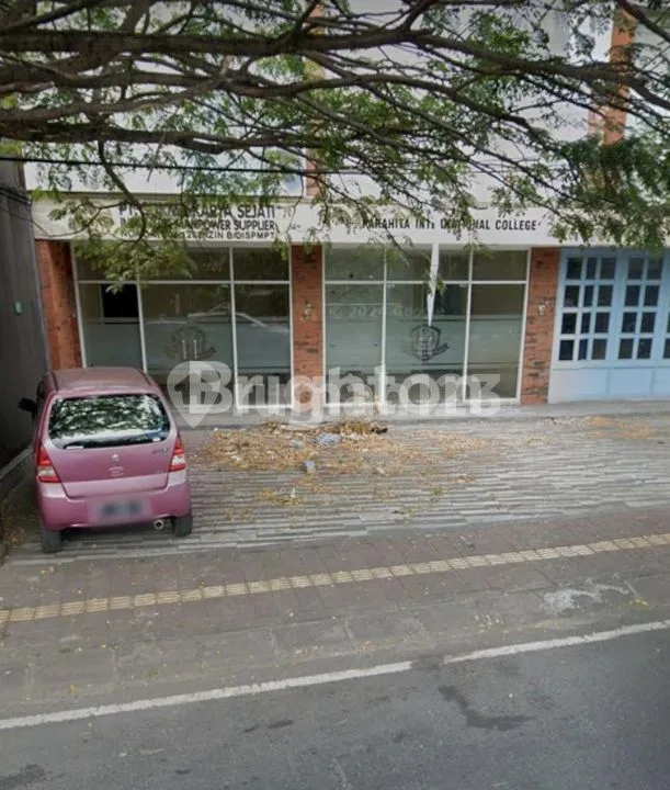 Dijual.disewakan Ruko Cantik 3 Lantai Strategis JÌalan Mahendradata Denpasar Bali - Image 2 of 4