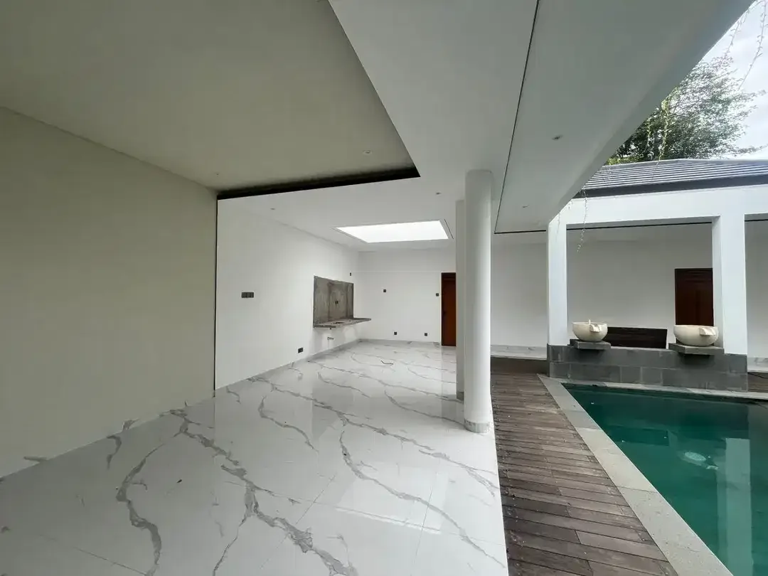 FOR SALE | VILLA MODERN MINIMALIST – INDUSTRIAL TROPICAL Villa eksklusif dengan desain modern minimalis berpadu sentuhan industrial tropis - Image 7 of 10