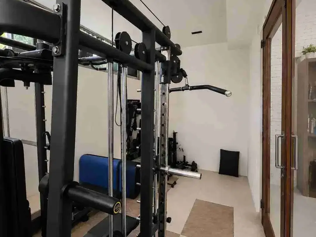 RUMAH MODERN & LUXURY DALAM KOMPLEK SANUR - Image 6 of 10