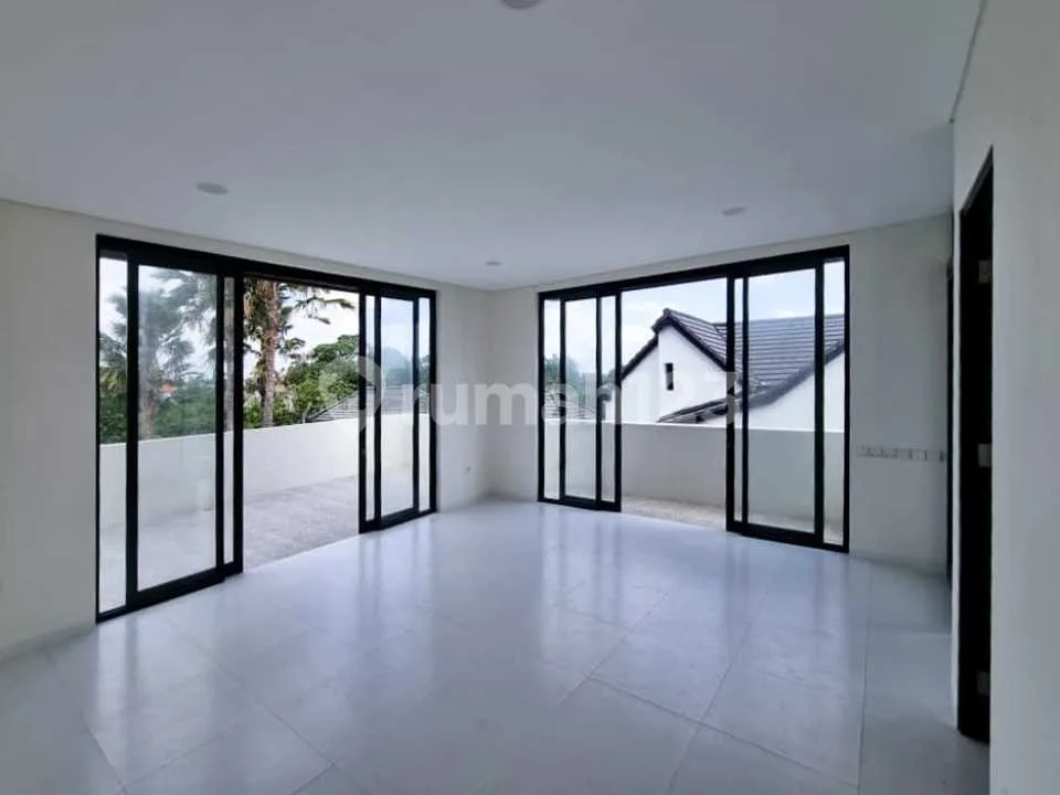 Rumah Baru Modern Siap Huni 3 Lantai Dekat Canggu - Image 4 of 4