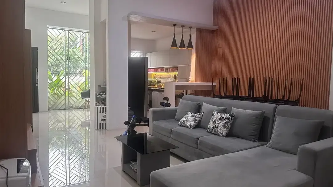 dijual rumah lantai 2 fully furnished lokasi muding kerobokan - Image 8 of 9