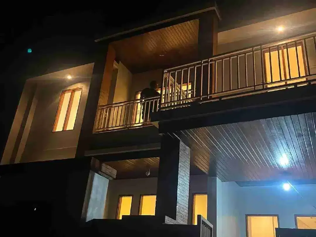 RUMAH BARU LANTAI II DI KEBO IWA UTARA UNTUK DIJUAL DEKAT BALI TV DAN SEKOLAH TUNAS DAUD, - Image 1 of 7