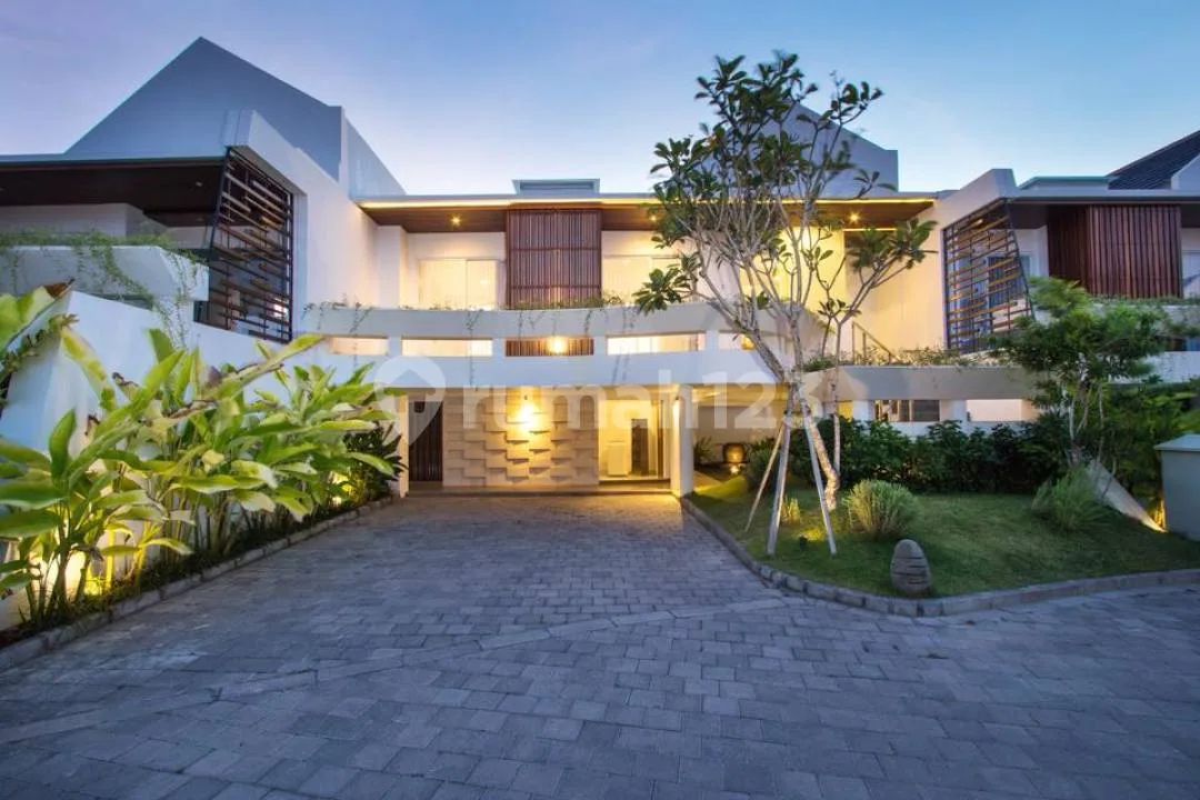 Exquisite Ocean View Villa In Ungasan - Resort Living At Its Finest (Price Drop!) - Image 2 of 4