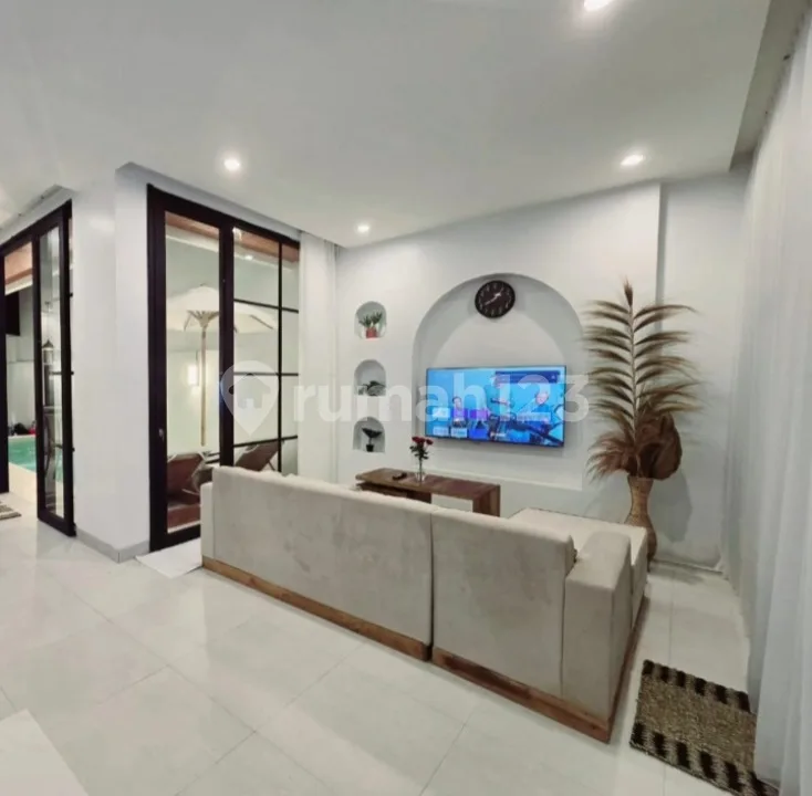 Villa Mewah di Jln Balangan Full Furnish dengan Privat Poll - Image 2 of 4