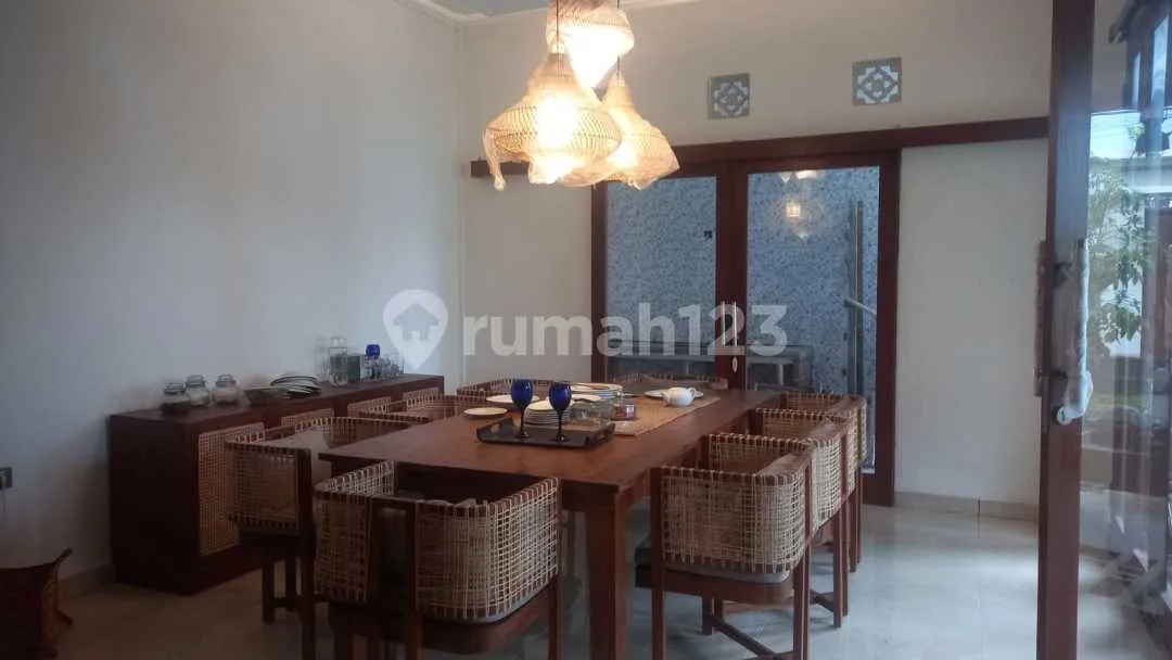 Villa Siap Huni Furnished Dekat ke Canggu - Image 1 of 4