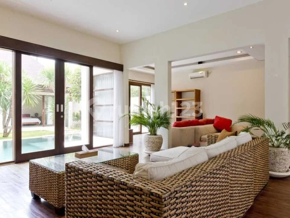 Sanur Beach Rare Villa Pantai Mertasari Walking Distance To The Beach - Image 3 of 4