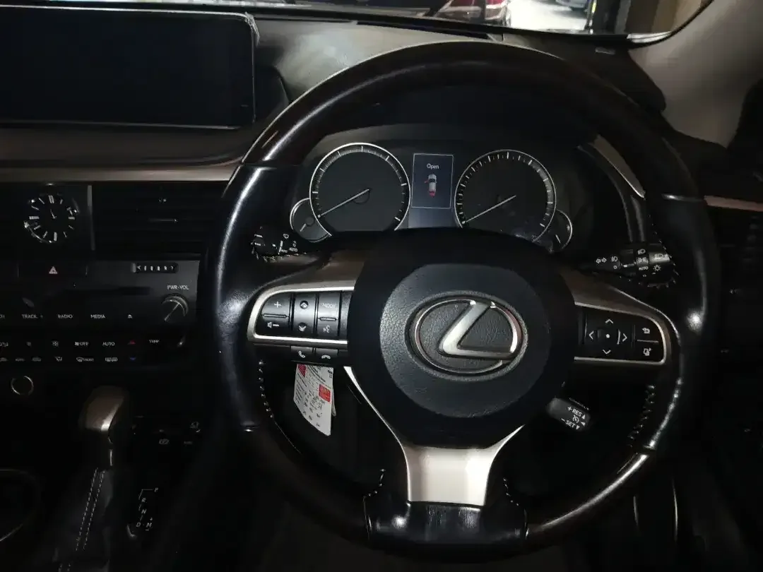 Lexus RX200T Luxury 4X2 17Abu-abu Metalik, matic - Image 10 of 10