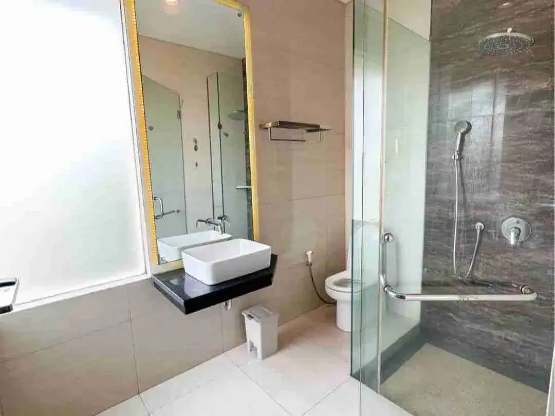 Rumah Mewah Gaya Vila Modern di Gatsu Barat Denpasar - Image 2 of 10