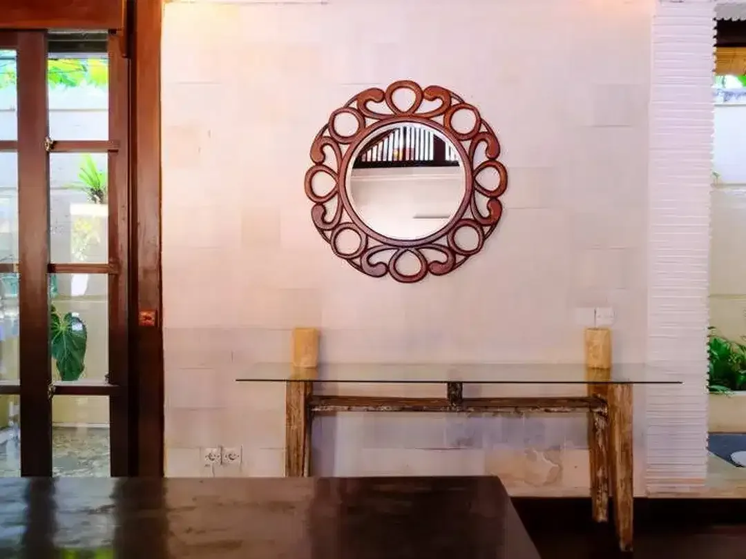Luxurious Freehold Villa in Batubelig, Seminyak – 2 Minutes to Beach - Image 10 of 10