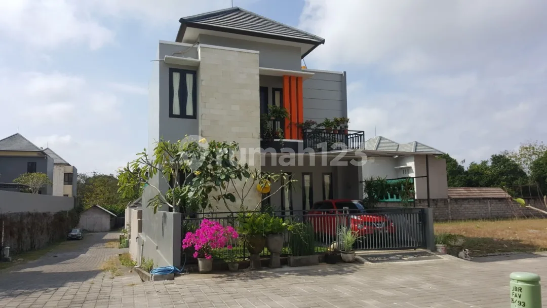 Dijual Rumah Eksklusif di Ungasan, Investasi Tepat untuk Masa Depan - Image 1 of 4