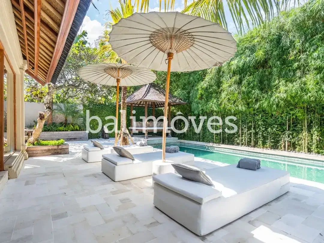 Villa Cantik dan Cerah Di Atas Tanah 500m2 Di Tepi Pantai Sanur - Image 9 of 10
