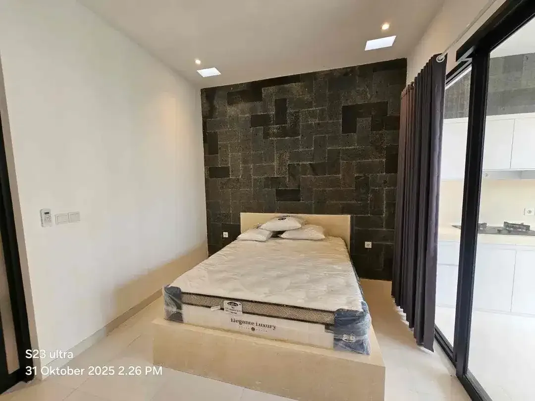 Dijual villa lantai 1 lokasi munggu 
Lingkungan villa - Image 5 of 10