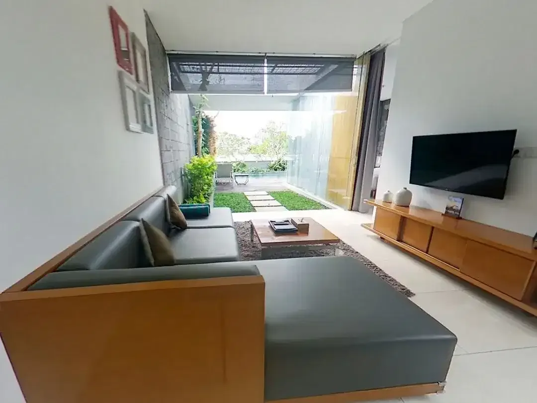 FOR SALE VILLA LUXURIOUS AT PECAYTU - Image 1 of 10