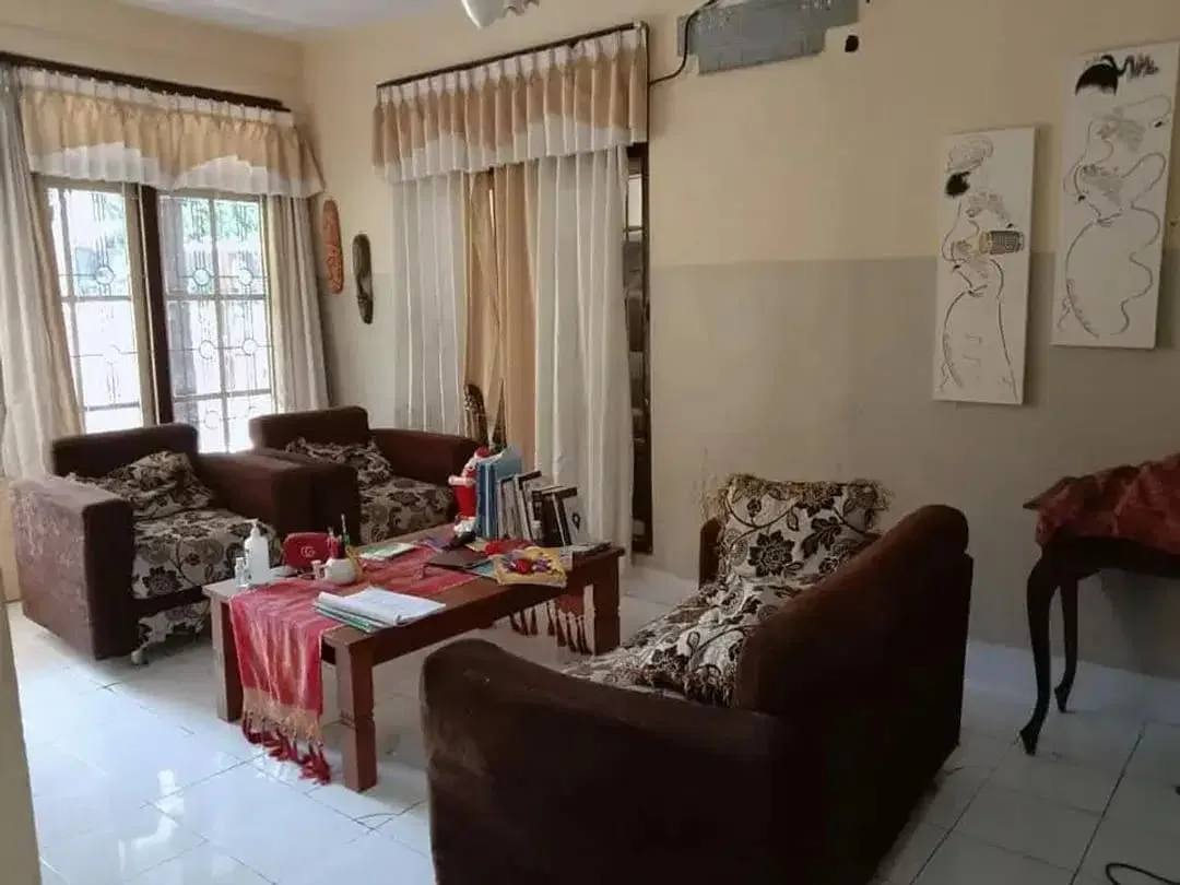 Rumah 2 Lantai Lokasi Strategis Dekat Pantai Sanur dan Area Renon - Image 2 of 5