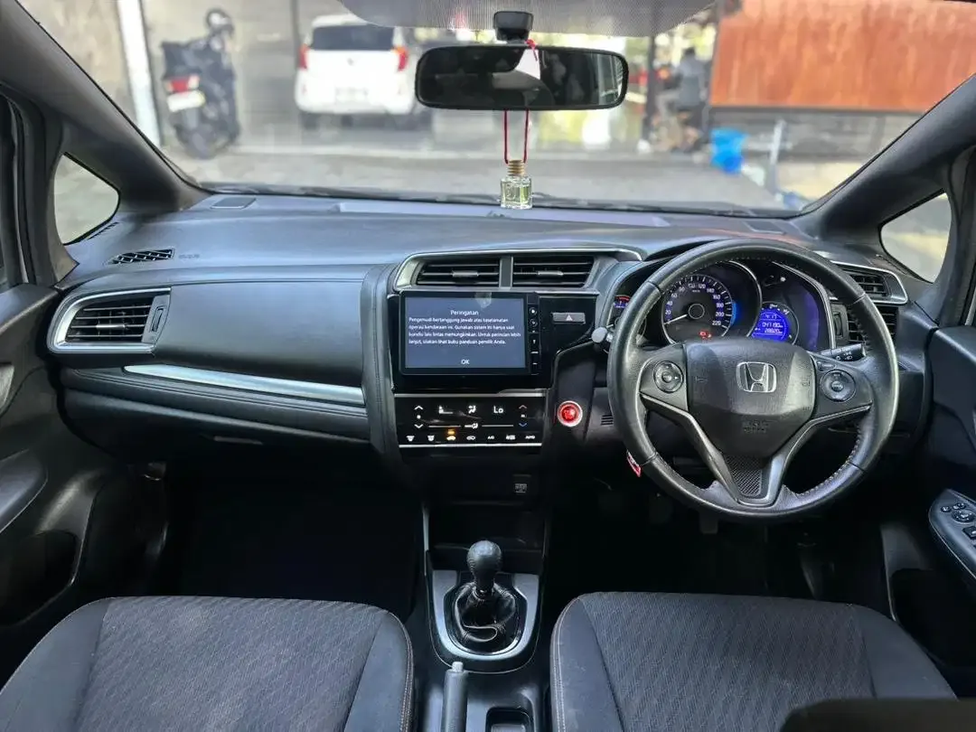 JAZZ RS 2018 MANUAL ASLI BALI LOW KM ISTIMEWA SIAP PAKAI - Image 8 of 10