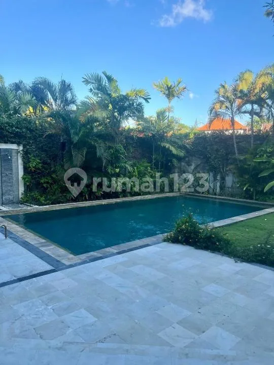 Newly Renovated Spacious 5 Bedroom Villa Umalas - Image 4 of 4