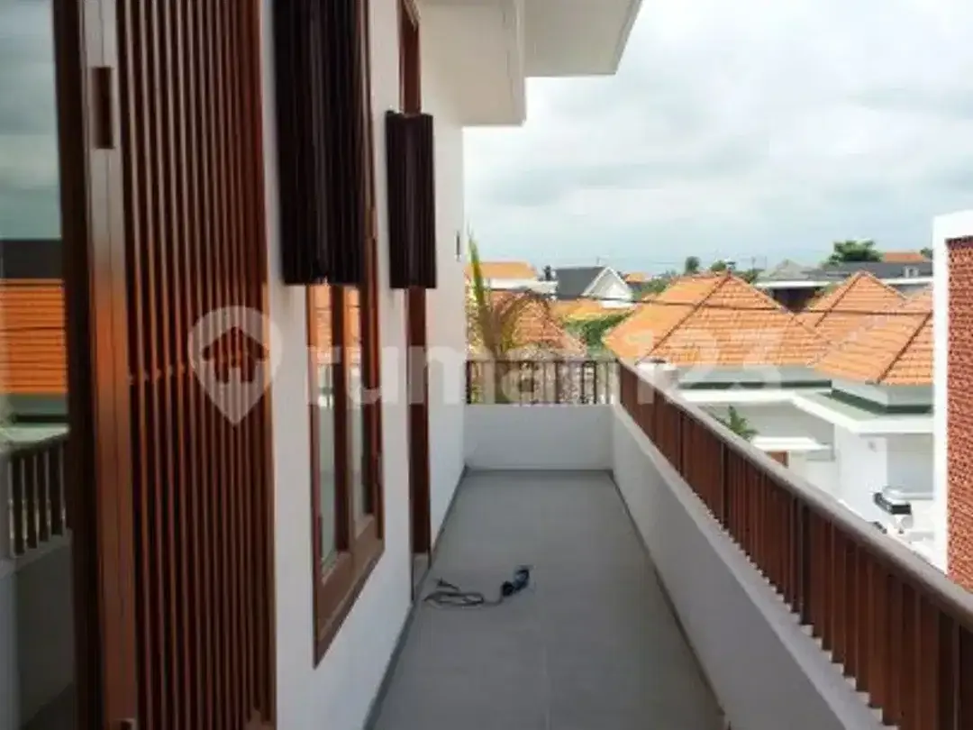 Exclusive 4-Bedroom Brand New Villa In Bumbak Umalas Canggu Bali - Image 5 of 10
