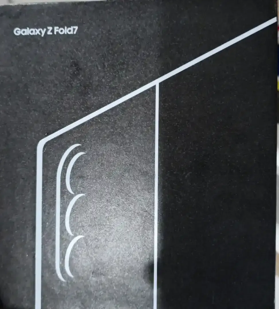 Samsung Galaxy Fold 7 - Image 6 of 6