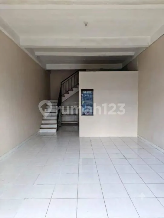 Ruko 2 Lantai & Rumah Tinggal 3Br, SHM & IMB di Jimbaran - Image 2 of 4