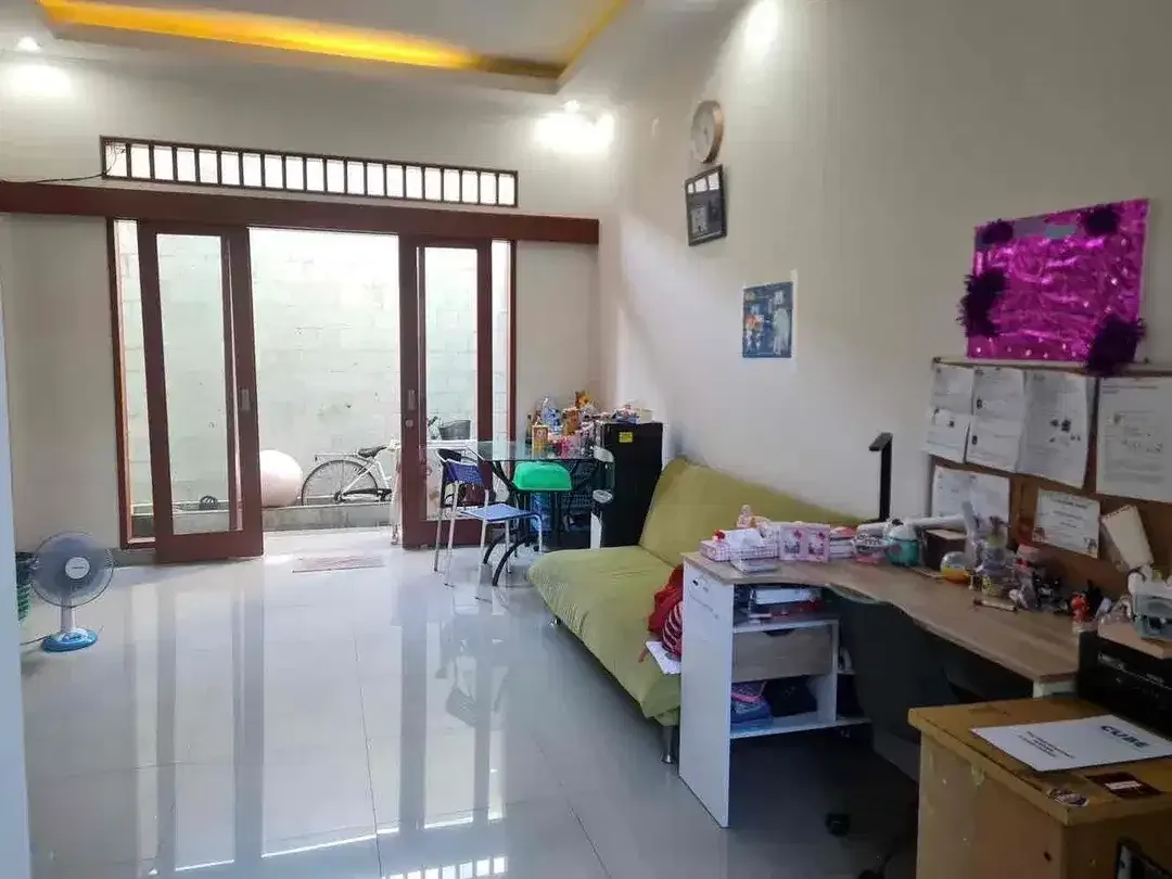 Rumah Modern Minimalis di Lingkungan Perumahan yg tenang namun sangat strategis - Image 9 of 10