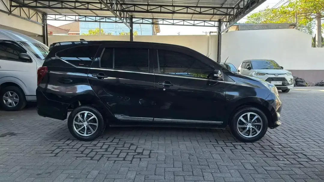 Daihatsu Sigra R 2018 Bensin - Image 3 of 10