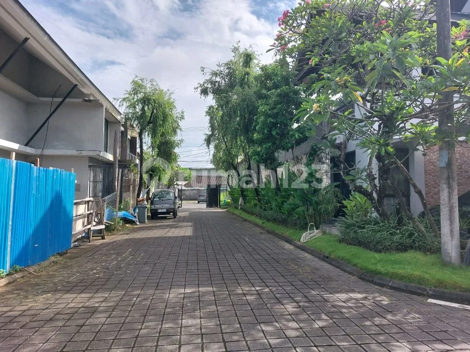 Rumah Full Furnished 3 Kamar Tidur One Gate System di Sunset Road - Image 4 of 4