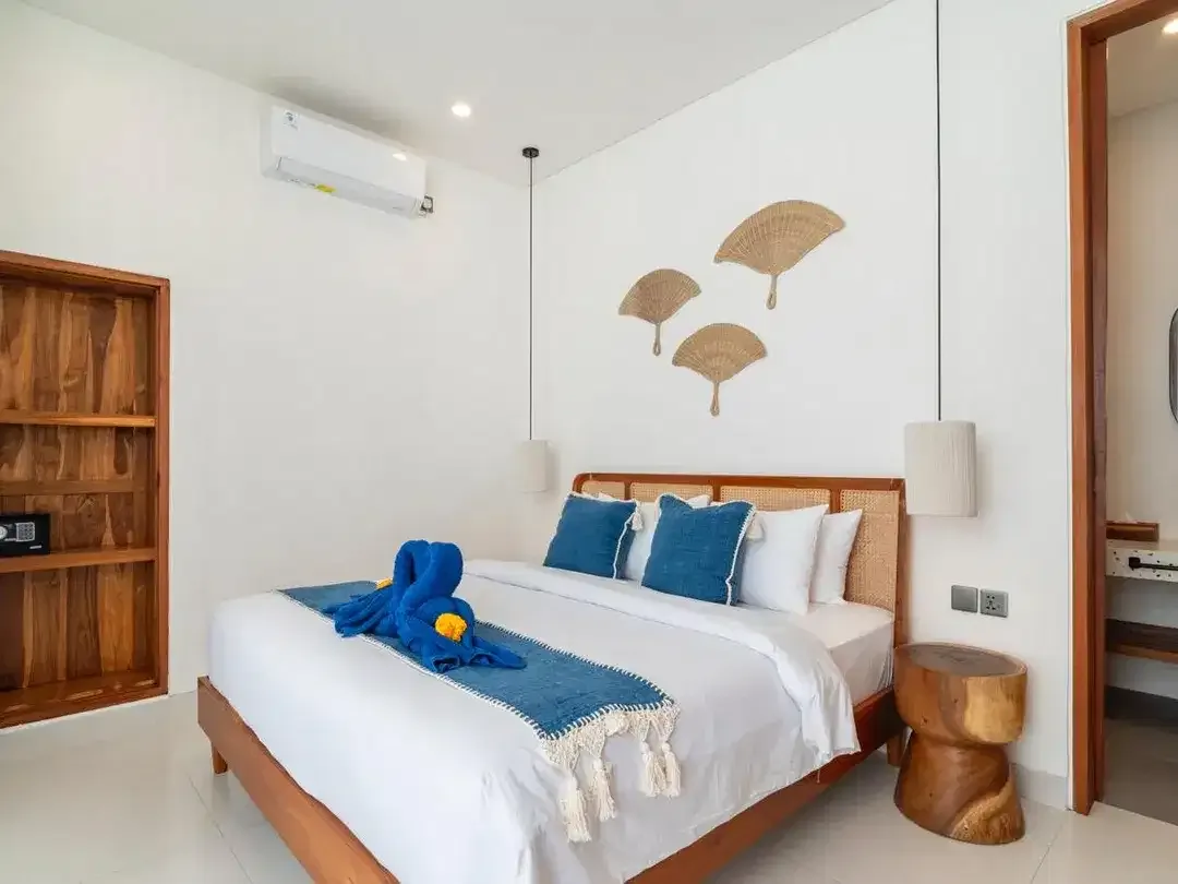 VILLA READY GOOD INVESMENT SUPER PREMIUM DEKAT CENTRAL CANGGU DAN BEACH - Image 5 of 10