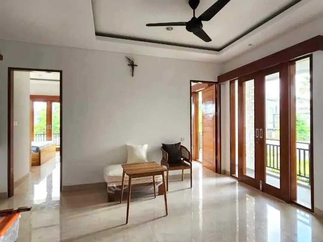 Villa - Image 7 of 10