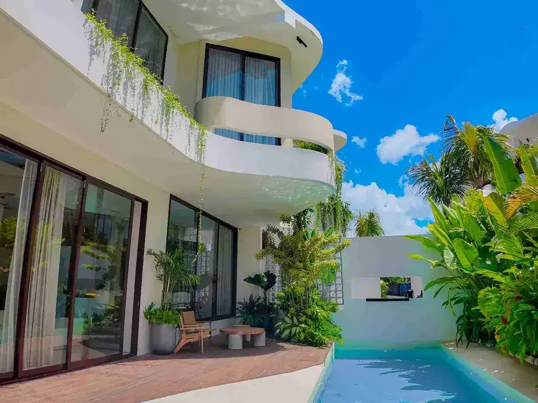 Luxury Villa di Seminyak sangat strategis Best for living - Image 1 of 10